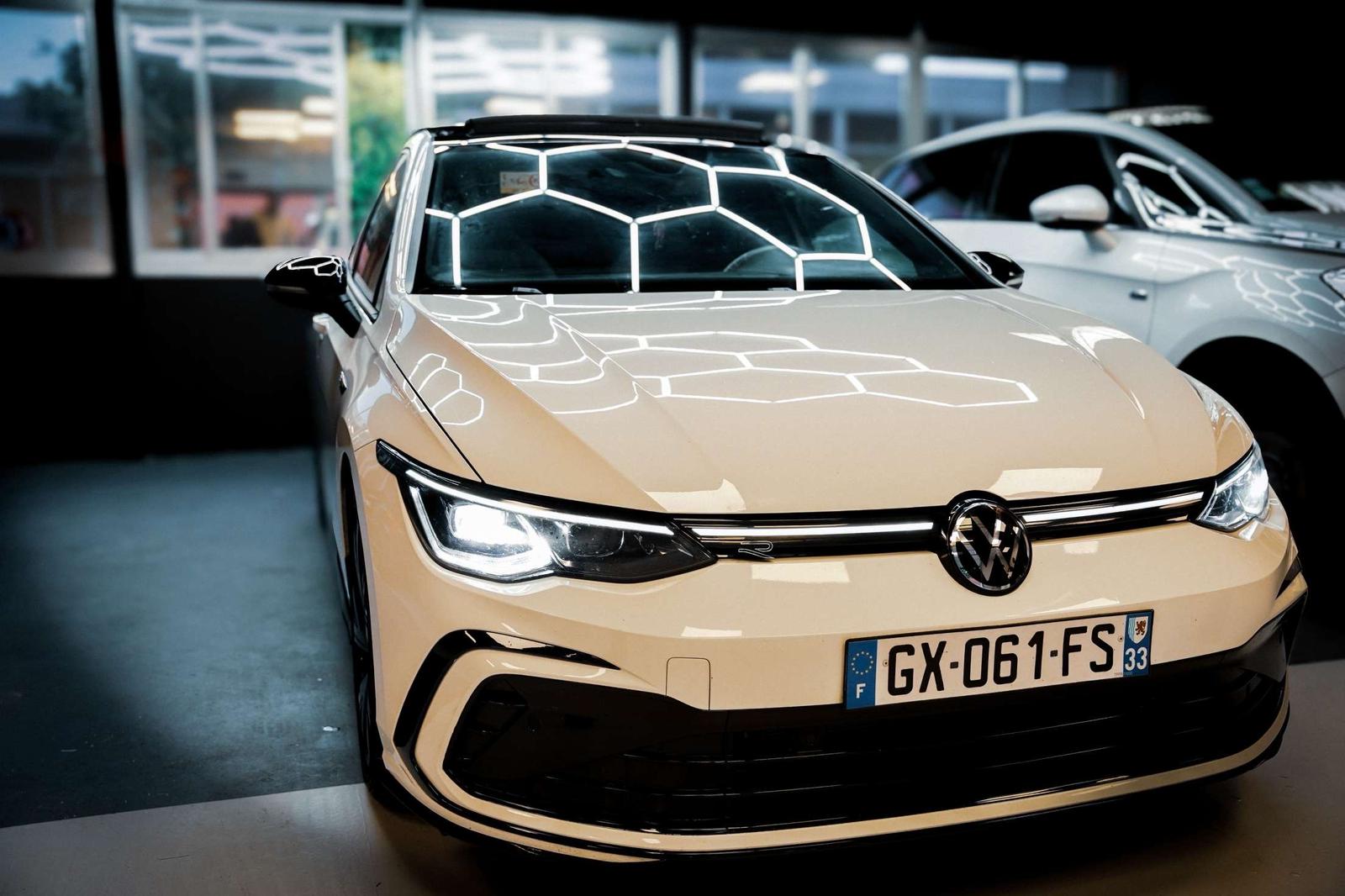 GOLF 8 R-Line 150ch